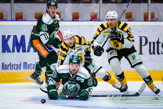 Färjestads Joakim Nygård och Mikael Wikstrand i en kamp