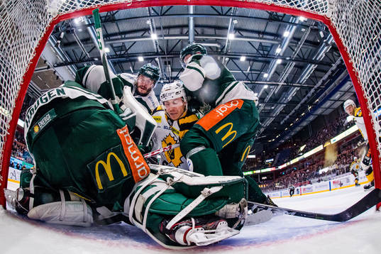Färjestads Jesse Virtanen och Skellefteås Pär Lindholm