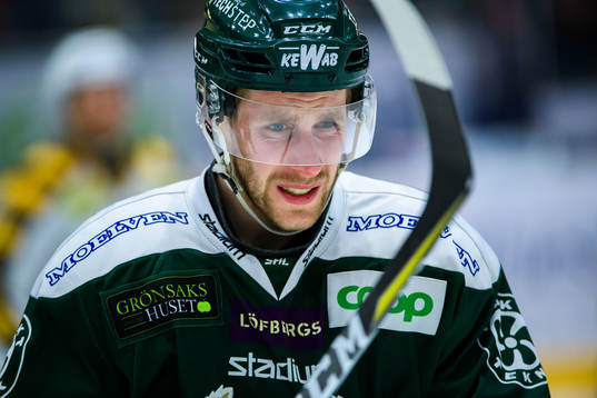 Färjestads Per Åslund deppar