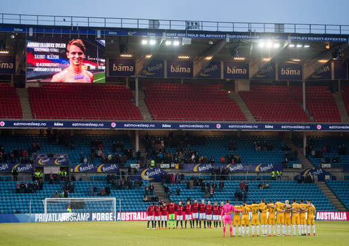 The players of Norway and Australia