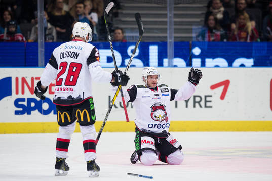 Malmö Redhawks Johan Olofsson jublar