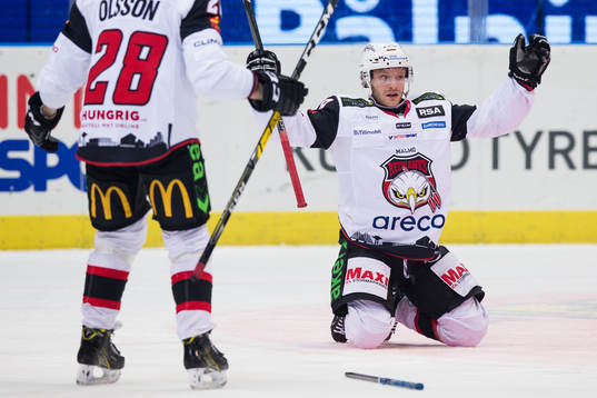 Malmö Redhawks Johan Olofsson jublar