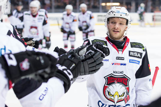 Malmö Redhawks Johan Olofsson jublar