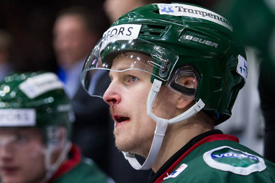 Frölundas Max Friberg irriterad