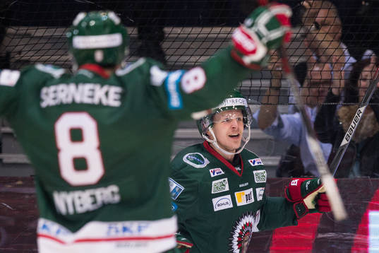 Frölundas Max Friberg jublar