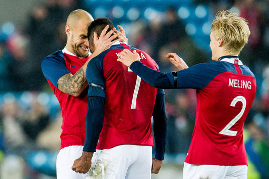 Ola Kamara of Norway celebrates with teammates Tore