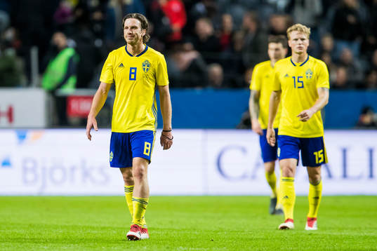 Sveriges Gustav Svensson och Oscar Hiljemark deppar