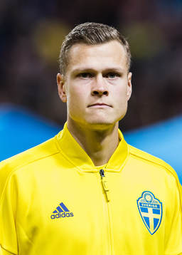 Sveriges Viktor Claesson innan träningslandskampen i