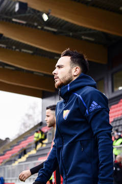 Djurgårdens Dzenis Kozica kliver in på planen