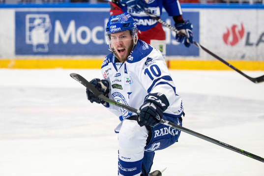 Leksands Matt Carey jublar