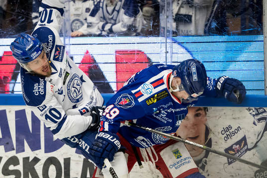 Leksands Matt Carey och Oskarshamns Niklas Johansson i