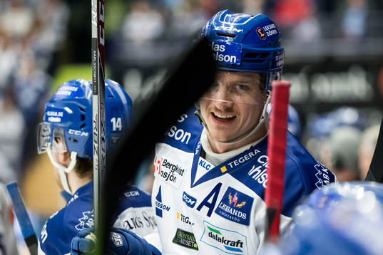 Leksands Martin Karlsson  i ishockeymatchen i