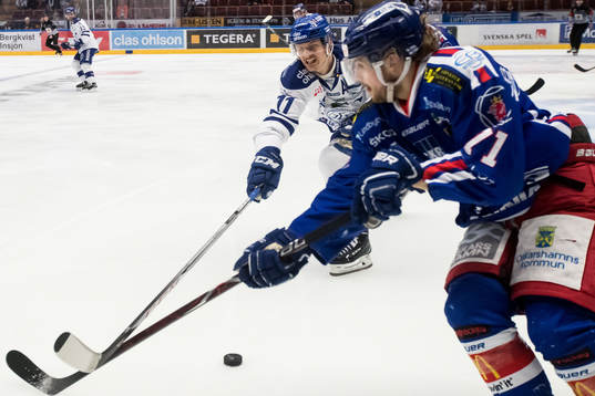 Leksands Martin Karlsson och Oskarshamns Mikael Kuronen  i