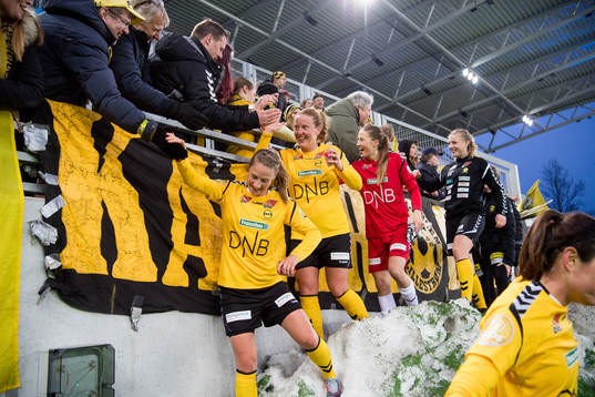 Goalkeeper Cecilie Fiskerstrand and Anna Westerlund of LSK