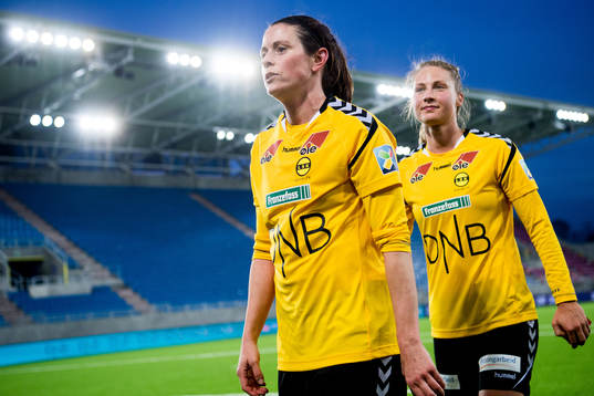 Isabell Bachor and Juliette Mikaela Kemppi of LSK Kvinner