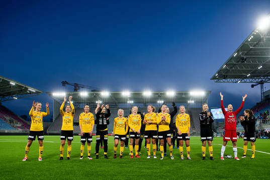 The players of LSK Kvinner celebrate