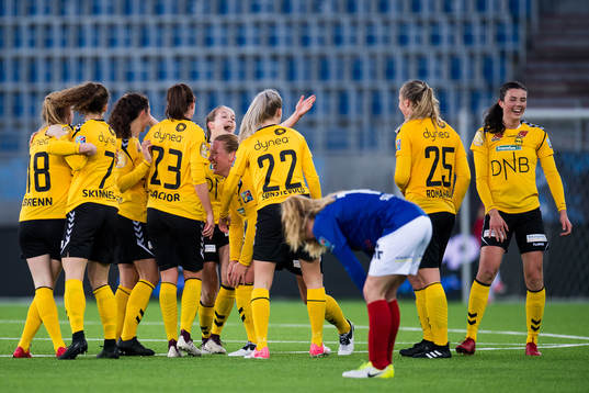 Guro Reiten of LSK Kvinner celebrates with her teammates