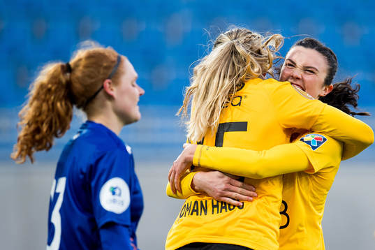 Stine Ballisager Pedersen of Vålerenga looks dejected