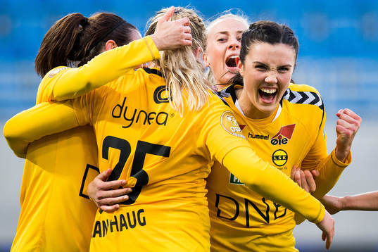 Ingrid Syrstad Engen of LSK Kvinner celebrates 2-0 with her
