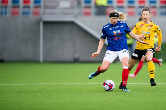 Ingrid Katrine Buer Søndenå of Vålerenga and Synne