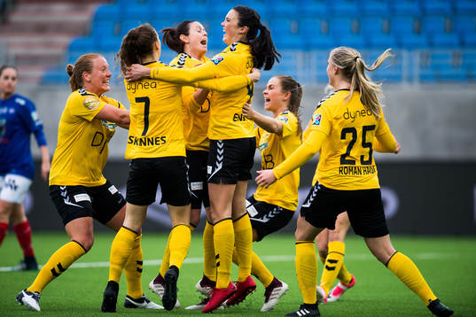 Ingrid Syrstad Engen of LSK Kvinner celebrates with her