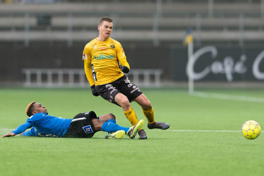 Elfsborgs Samuel Holmén och Halmstads Dida Rashidi