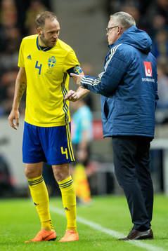 Sveriges Andreas Granqvist och förbundskapten Janne