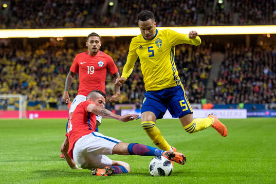 Chiles Mauricio Isla och Marcos Bolados och Sveriges Martin