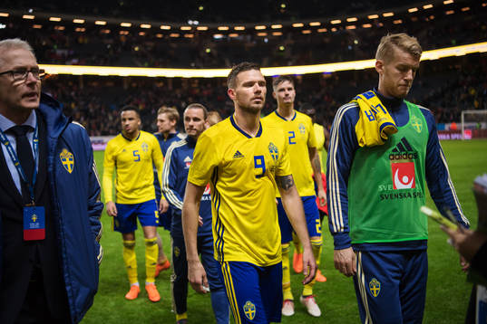 Bläddra bland fler bilder av Fotboll, Träningslandskamp, Sverige - Chile