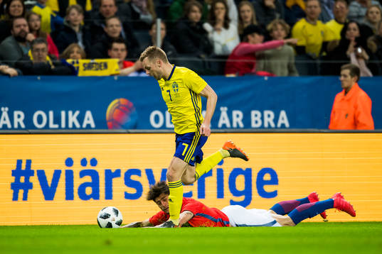 Sveriges Sebastian Larsson och Chiles Angelo Sagal