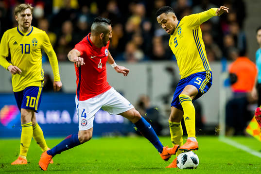 Sveriges Emil Forsberg, Chiles Mauricio Isla och Sveriges