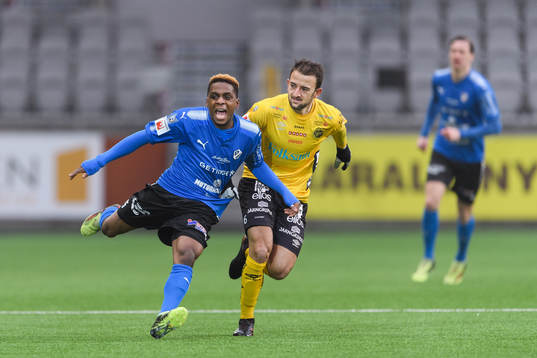 Halmstads Dida Rashidi och Elfsborgs Robert Gojani