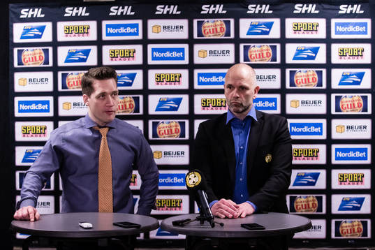 Växjös tränare Sam Hallam och Brynäs tränare Tommy