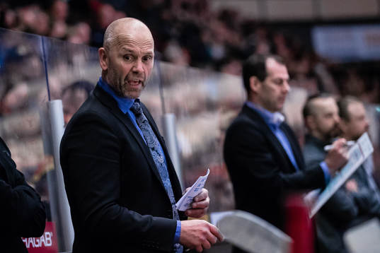 Brynäs tränare Tommy Sjödin reagerar