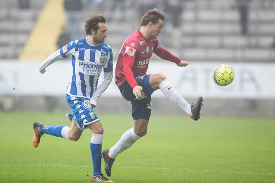 IFK Göteborgs Mikkel Diskerud och Örgrytes Danny Ervik
