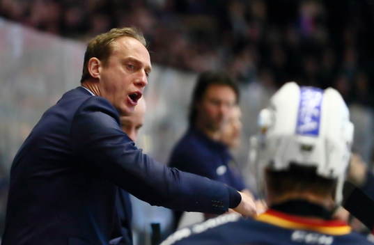 Djurgårdens tränare Mikael Håkanssonunder kvartsfinal 4