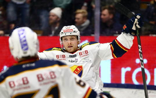 Djurgårdens Linus Hultström jublar