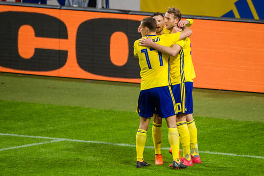 Sveriges Ola Toivonen jublar