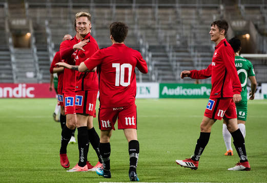 Norrköpings Hampus Lönn jublar tillsmamans med Simon