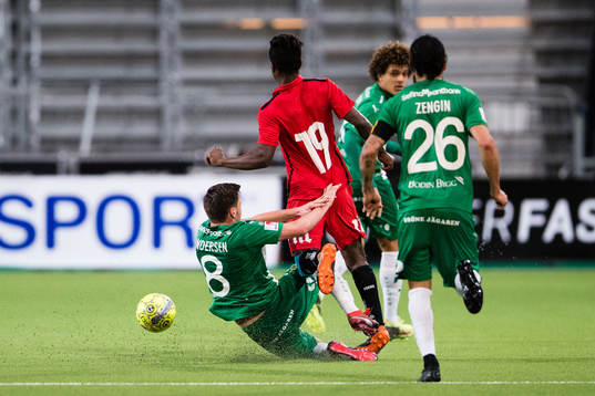 Hammarbys Jeppe Andersen har omkull Norrköpings Manasse