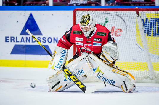 Malmö Redhawks målvakt Jonatan Bjurö innan kvartsfinal 4