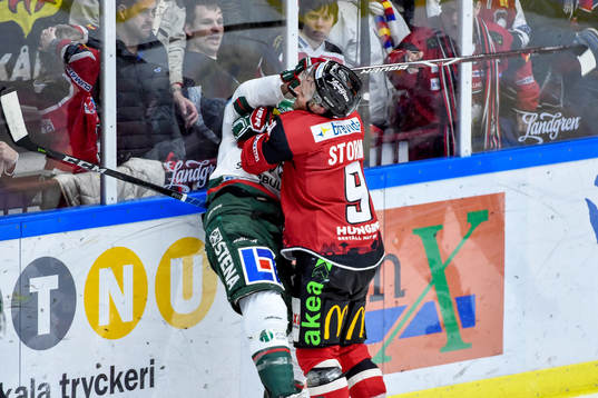 Frölundas John Nyberg och Malmö Redhawks Frederik Storm
