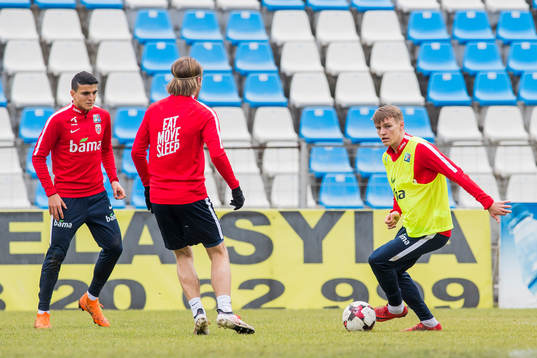 Mohamed Elyounoussi, Iver Fossum and Martin Ødegaard of