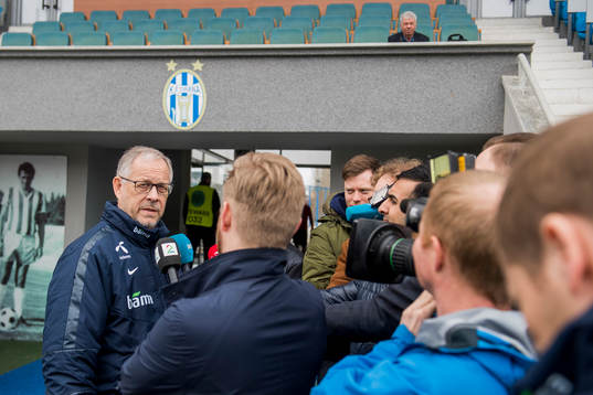 Lars Lagerbäck, head coach of Norway, is been interviewed