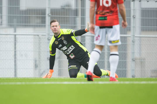 Landskronas målvakt Viktor Noring deppar