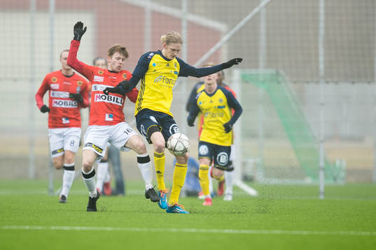 Landskronas Dennis Olofsson och Ängelholms Andreas Karlsson