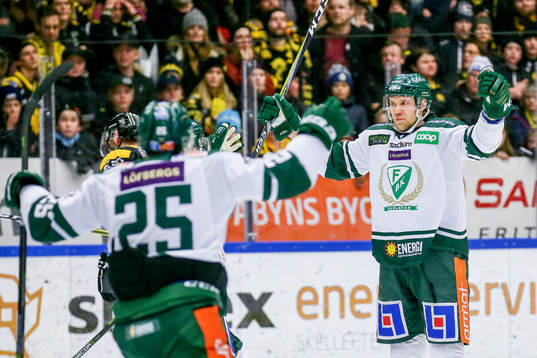 Färjestads Ilari Melart jublar