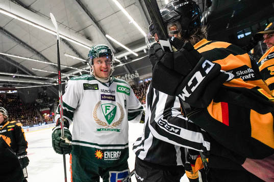 Skellefteås Jonathan Pudas, Michael Kostka  och målvakt