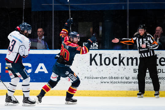 Djurgårdens Gustav Possler jublar