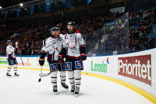 Linköpings Derek Roy och Niklas Persson deppar